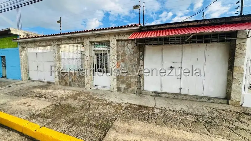 Casa (1 Nivel) en Venta en Parque Residencial Santa Rita, Aragua