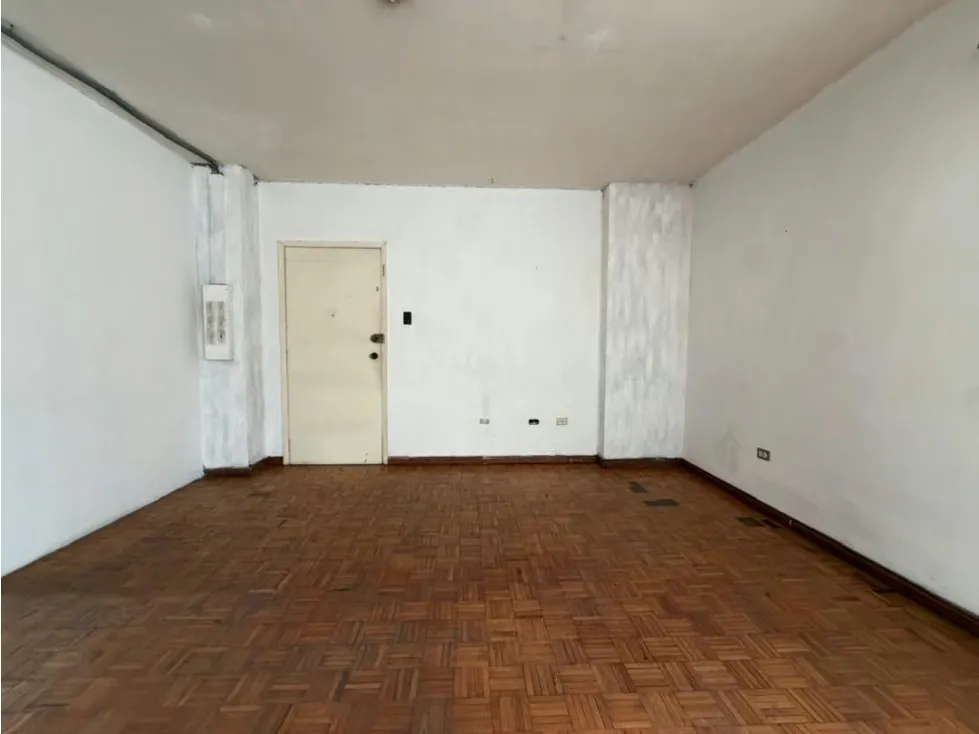 Se alquila Oficina 1300m² Los Caobos - 16