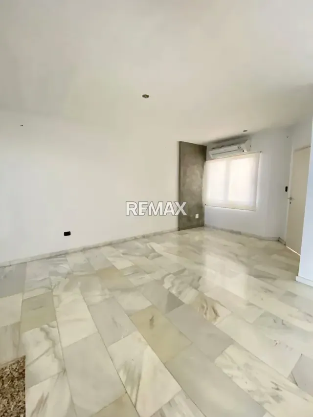 CASA EN VENTA URBANIZACION VILLA PARIS - 2