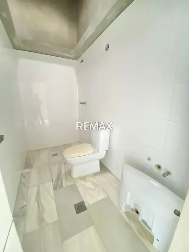 CASA EN VENTA URBANIZACION VILLA PARIS - 4