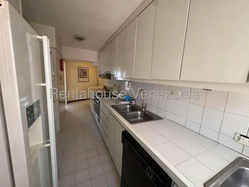 Apartamento (1 Nivel) en Venta en Los Dos Caminos, Distrito Metropolitano - 15