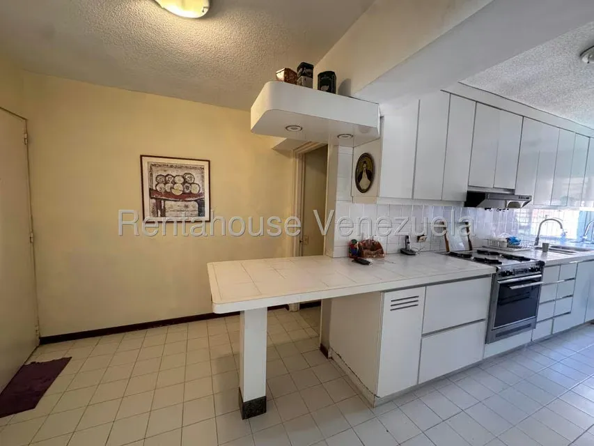 Apartamento (1 Nivel) en Venta en Los Dos Caminos, Distrito Metropolitano - 16