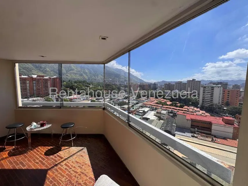 Apartamento (1 Nivel) en Venta en Los Dos Caminos, Distrito Metropolitano - 6
