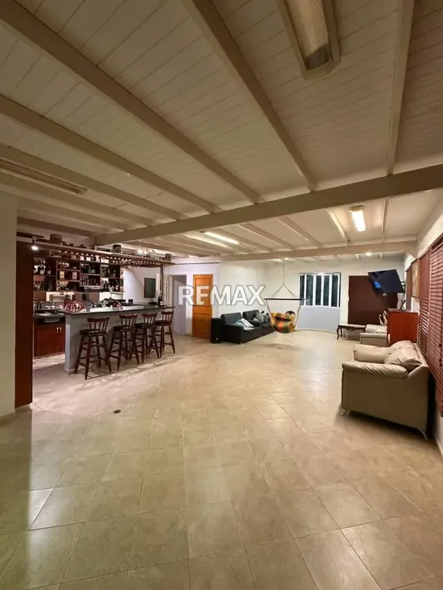 Casa en Venta Urb. Andres bello - 4