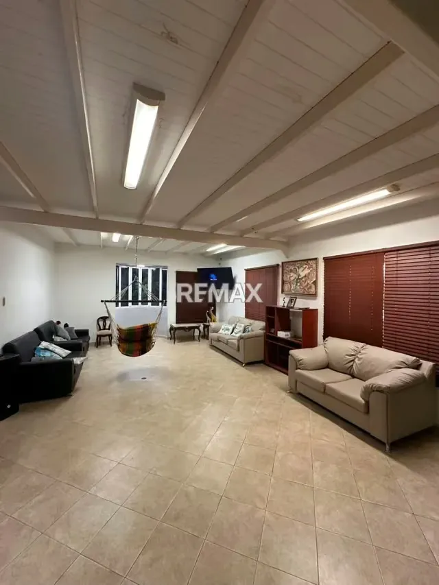 Casa en Venta Urb. Andres bello - 5