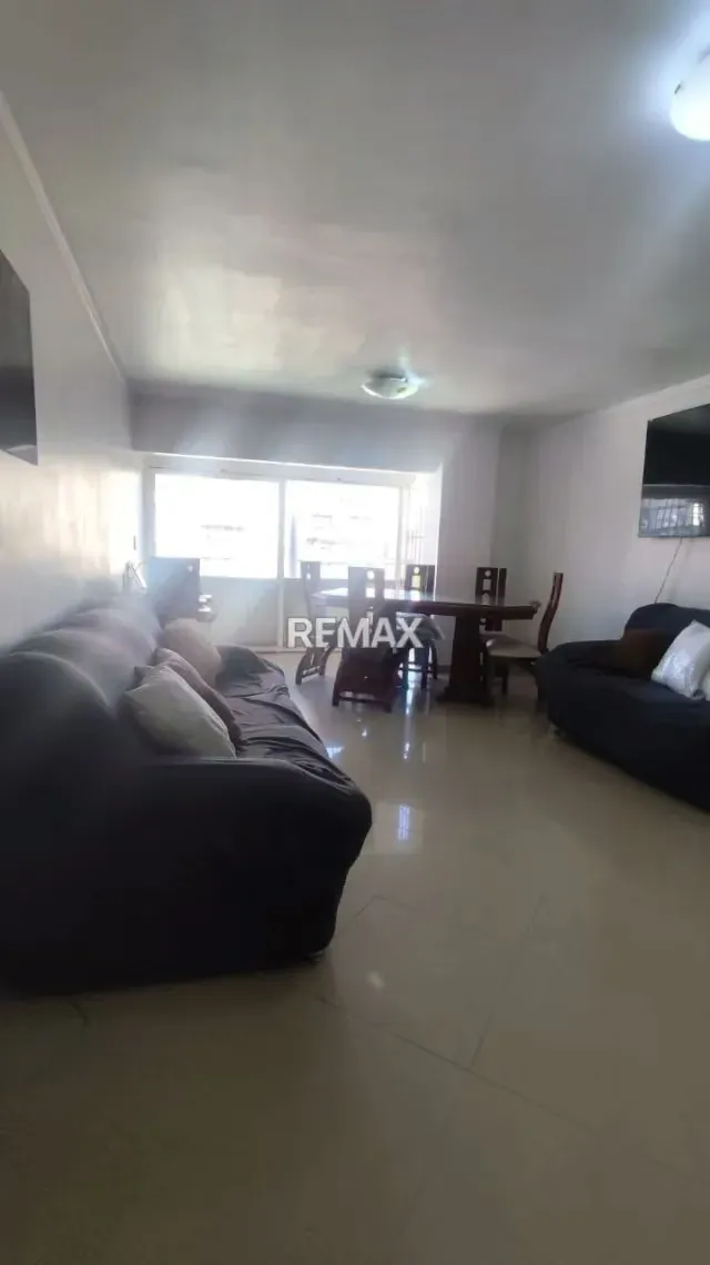 SE VENDE APARTAMENTO EN LA AV. BARALT - 7