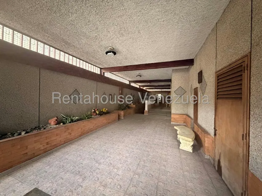 Apartamento (1 Nivel) en Venta en San Bernardino, Distrito Metropolitano - 2