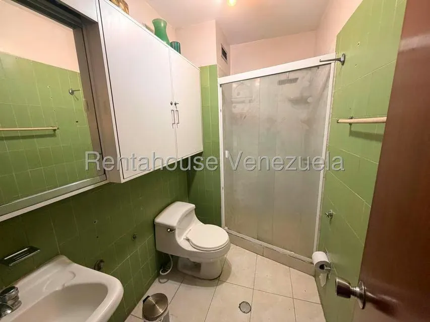 Apartamento (1 Nivel) en Venta en San Bernardino, Distrito Metropolitano - 25