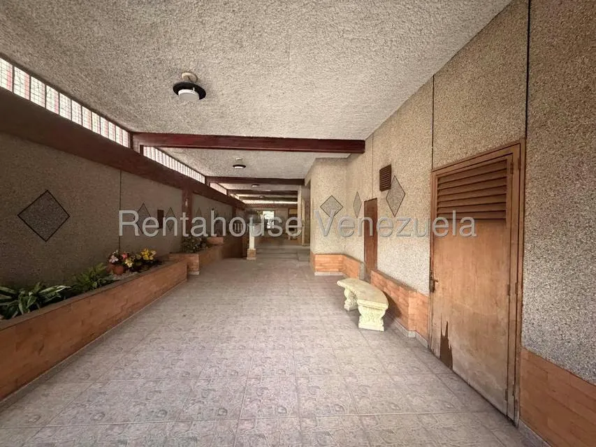 Apartamento (1 Nivel) en Venta en San Bernardino, Distrito Metropolitano - 4
