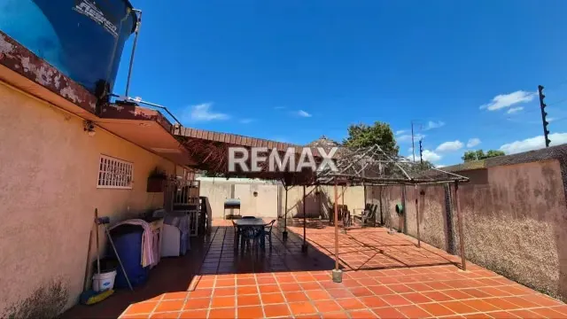 CASA URBANIZACION PARCOSA EN SABANETA, ZONA SUR - 3