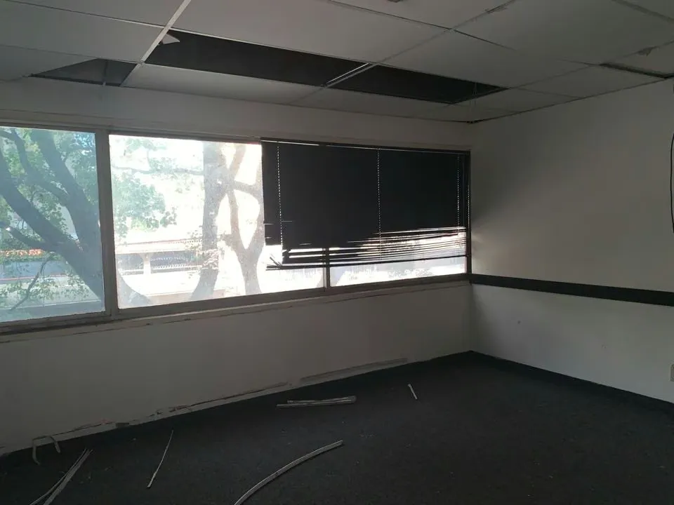 Se alquila oficina 1.000m2 Los Chaguaramos - 7