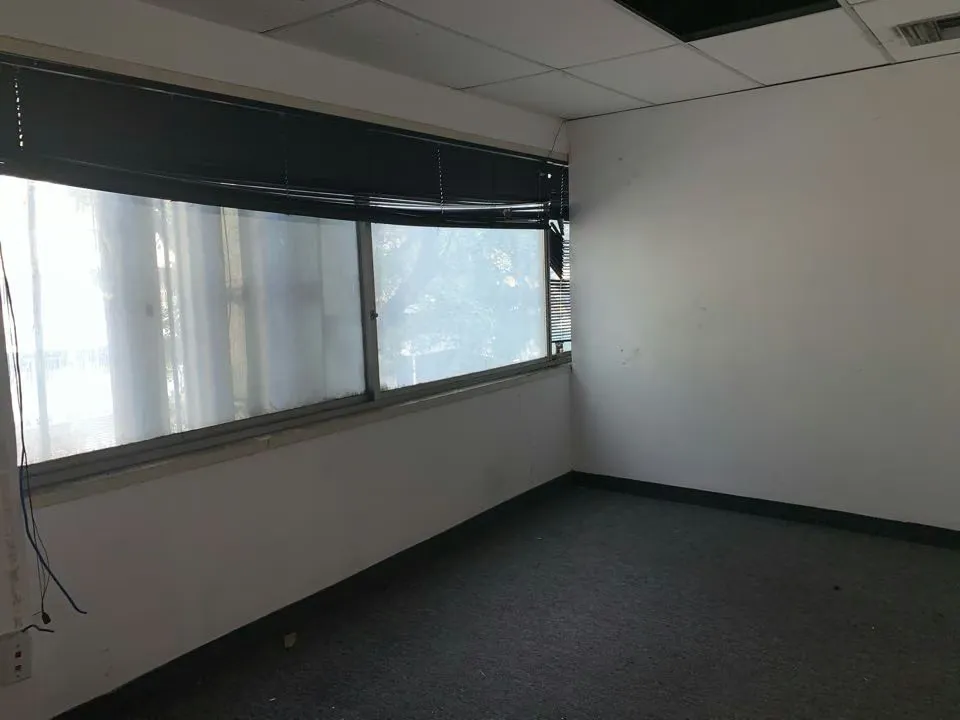 Se alquila oficina 1.000m2 Los Chaguaramos - 8