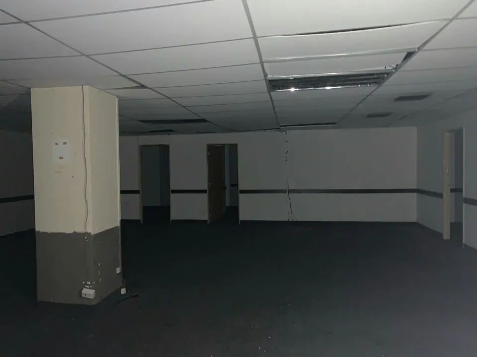 Se alquila oficina 1.000m2 Los Chaguaramos - 9