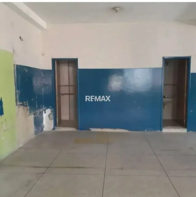 EN ALQUILER: Edificio Comercial Completo, Avenida Constitución, Maracay, Estado Aragua. - 2