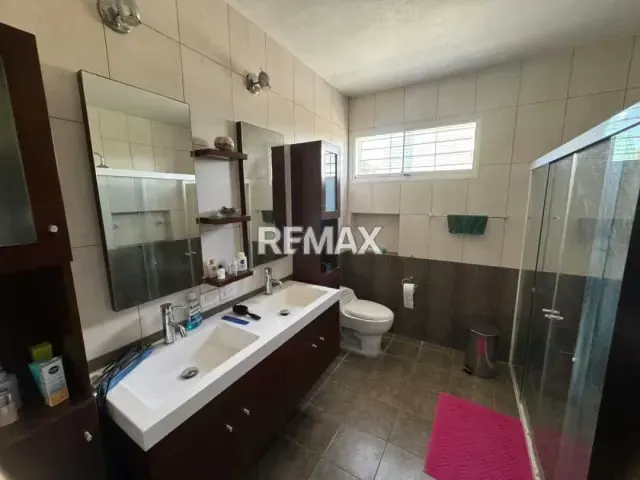Hermosa Casa en Venta - 14