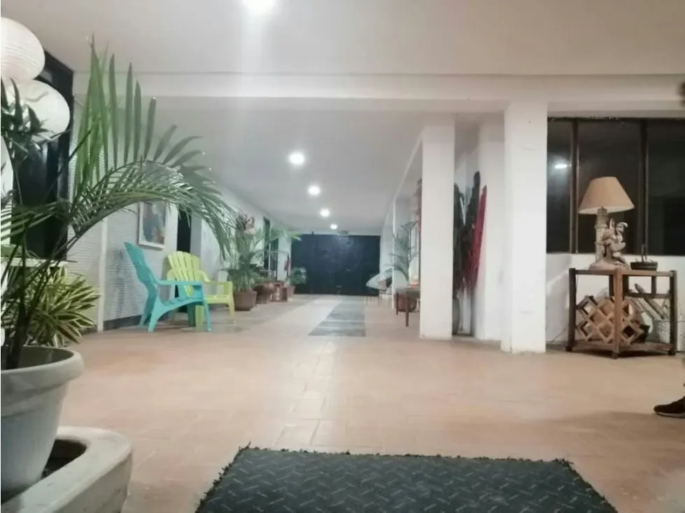 Vendo casa 300mts2 6h/6b/5p La Guaira 7181 - 2