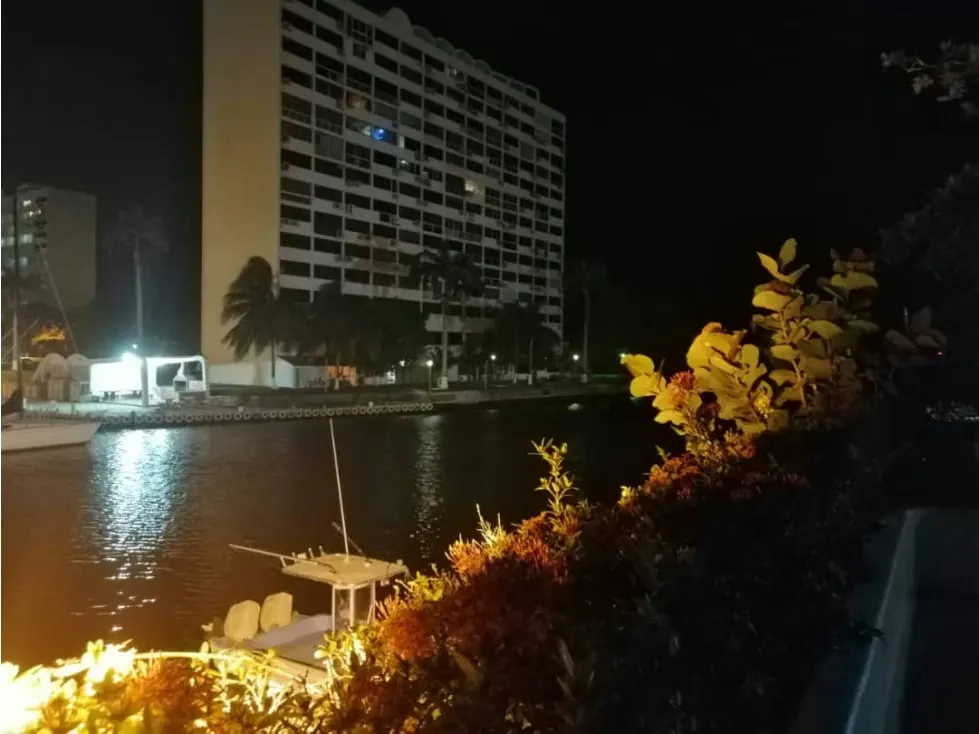 Vendo casa 300mts2 6h/6b/5p La Guaira 7181 - 5