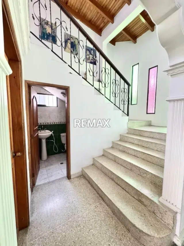 En VENTA CASA EN Av. LA ULA Villa Granadina - 15