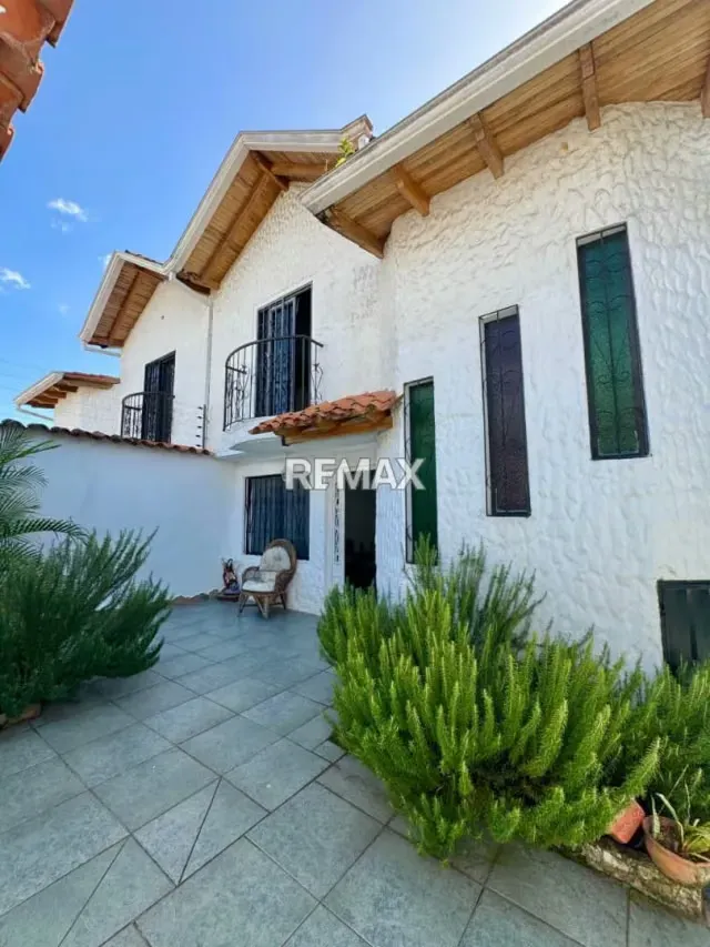 En VENTA CASA EN Av. LA ULA Villa Granadina - 8