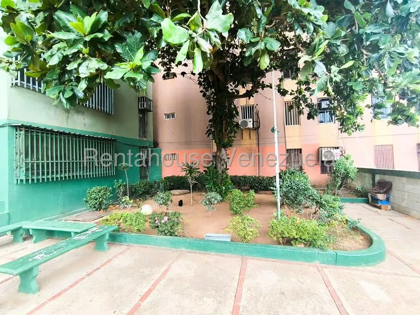 Apartamento (1 Nivel) en Alquiler en Sector Bobare, Falcon - 19