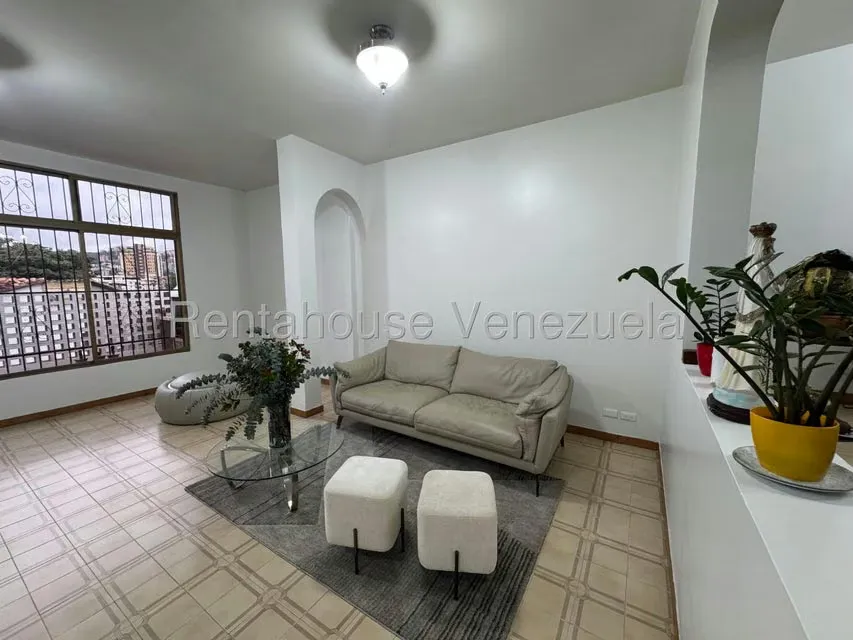 Casa (Duplex) en Venta en La Trinidad, Distrito Metropolitano - 21