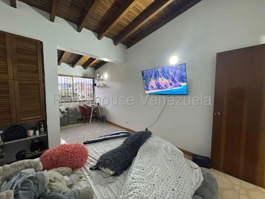 Casa (Duplex) en Venta en La Trinidad, Distrito Metropolitano - 35