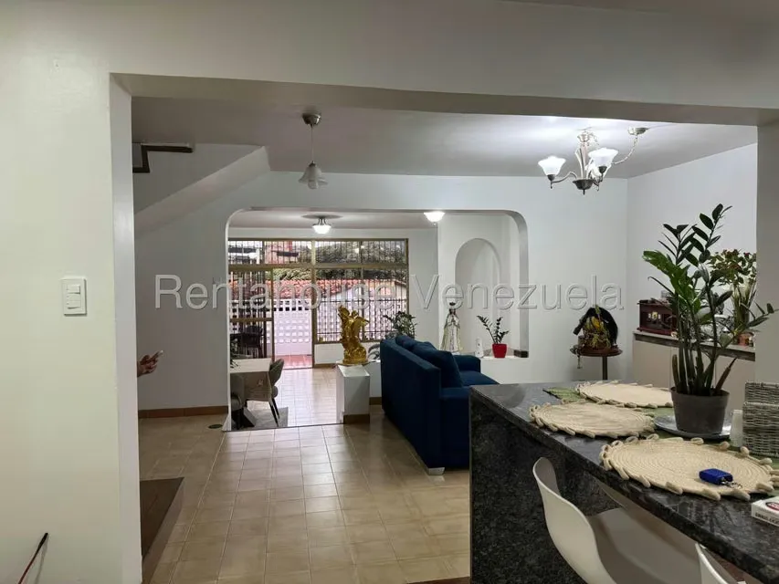 Casa (Duplex) en Venta en La Trinidad, Distrito Metropolitano - 6