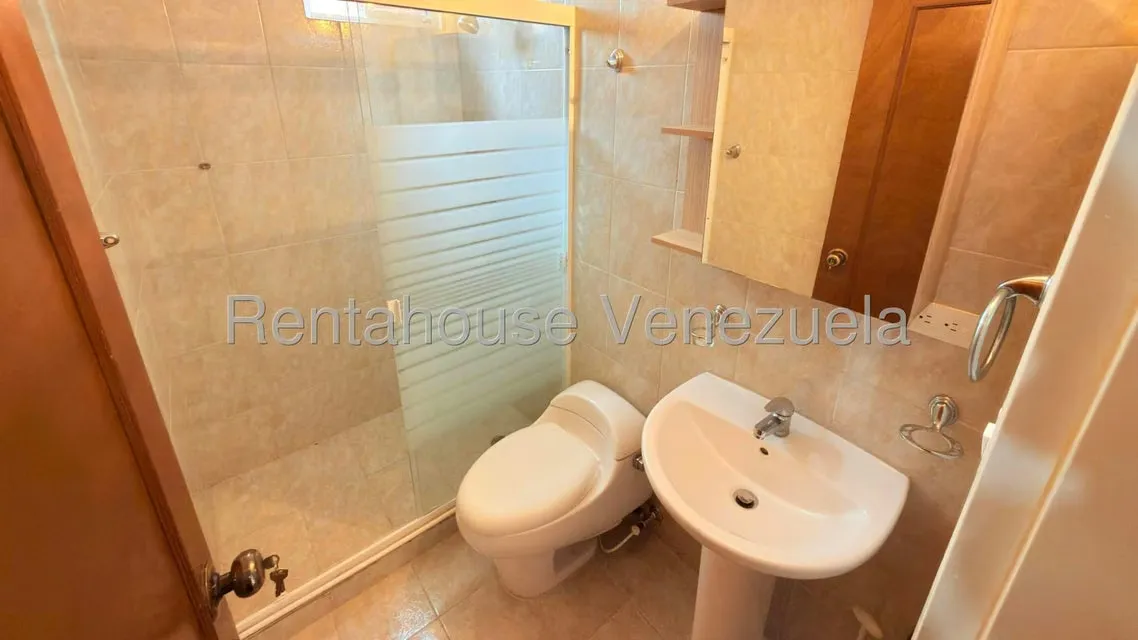 Apartamento (1 Nivel) en Venta en Colinas de La Tahona, Distrito Metropolitano - 15