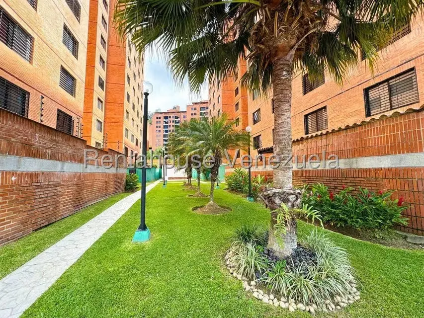 Apartamento (1 Nivel) en Alquiler en Colinas de La Tahona, Distrito Metropolitano - 23