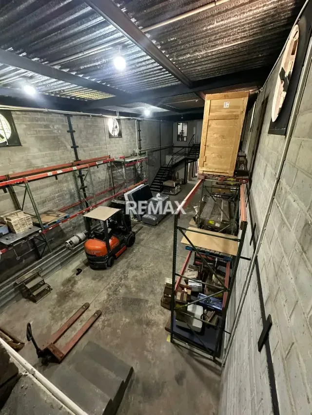 Galpón o Almacén en VENTA Sector Veritas, diagonal a Credimara - 11