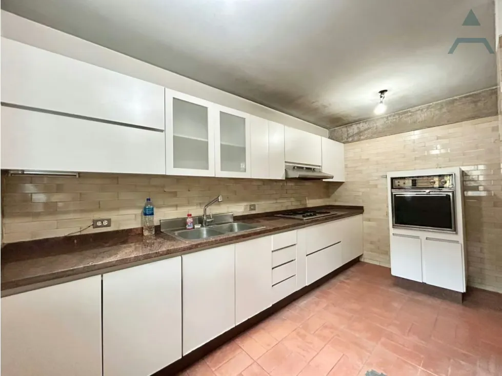 Se vende/alquila casa 500m² Chuao - 6