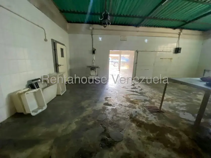 Local Comercial en Venta en La Raiza, Miranda - 11