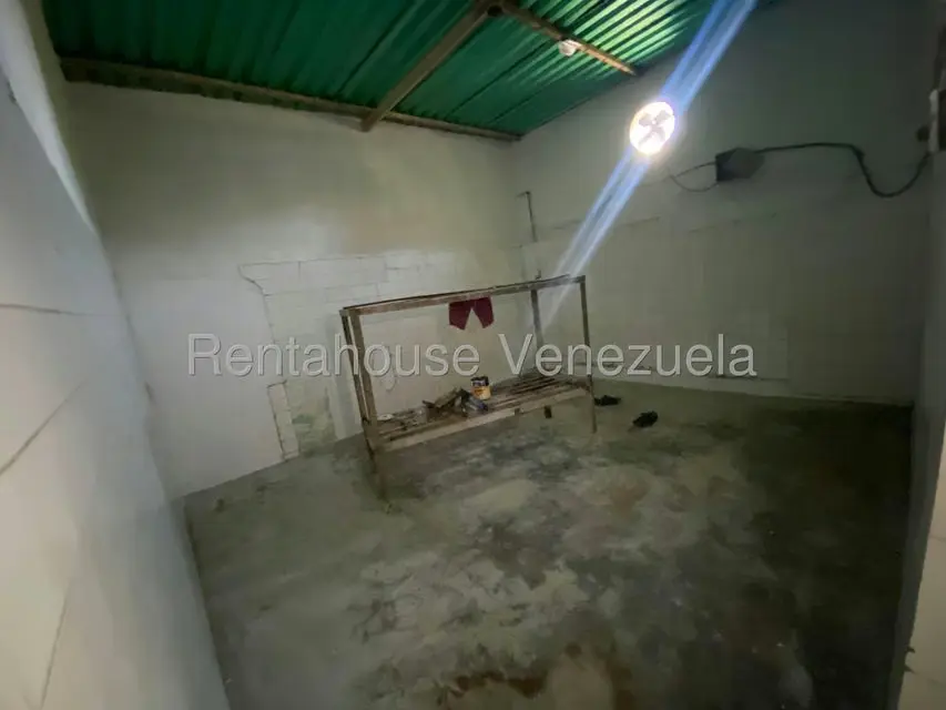 Local Comercial en Venta en La Raiza, Miranda - 14