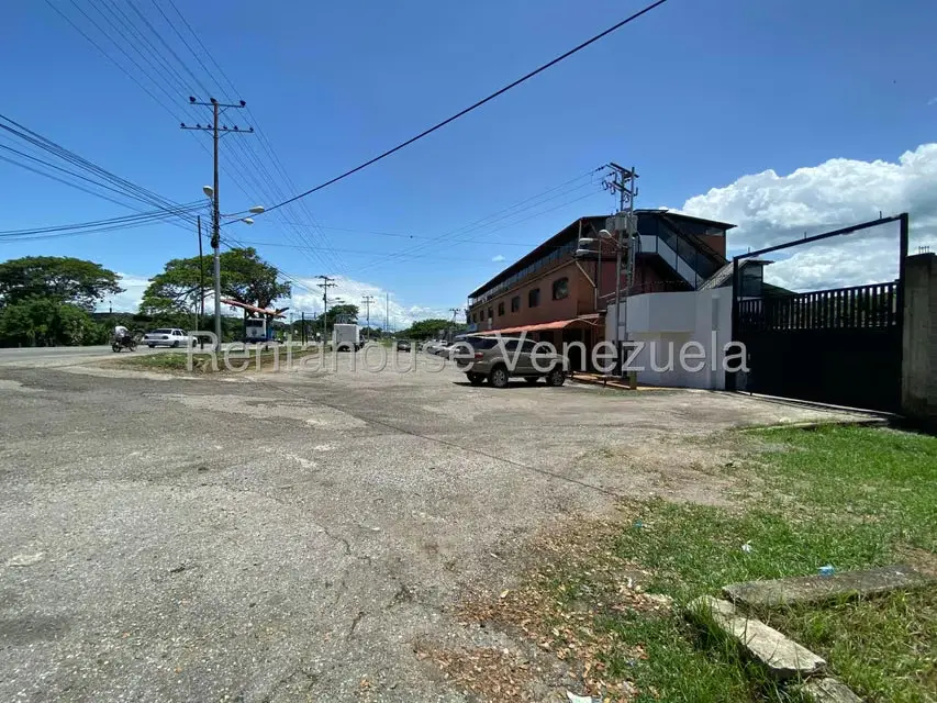 Local Comercial en Venta en La Raiza, Miranda - 22