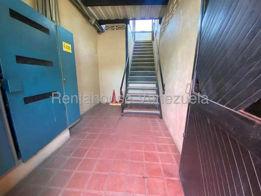 Local Comercial en Venta en La Raiza, Miranda - 27