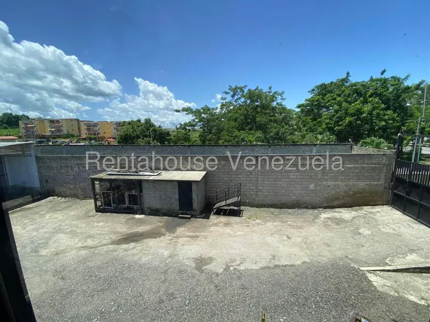 Local Comercial en Venta en La Raiza, Miranda - 30