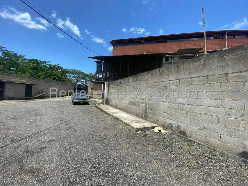 Local Comercial en Venta en La Raiza, Miranda - 3