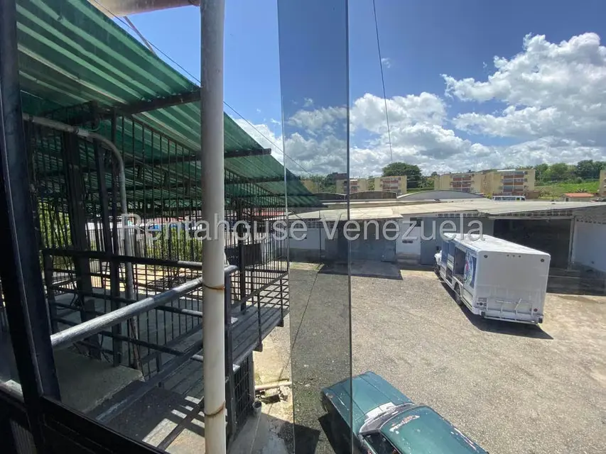 Local Comercial en Venta en La Raiza, Miranda - 32