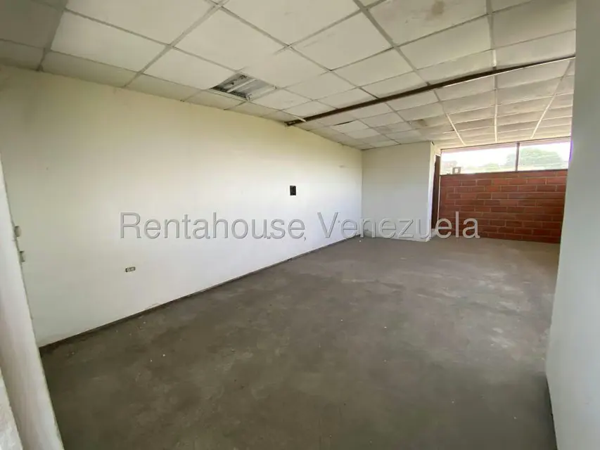 Local Comercial en Venta en La Raiza, Miranda - 35