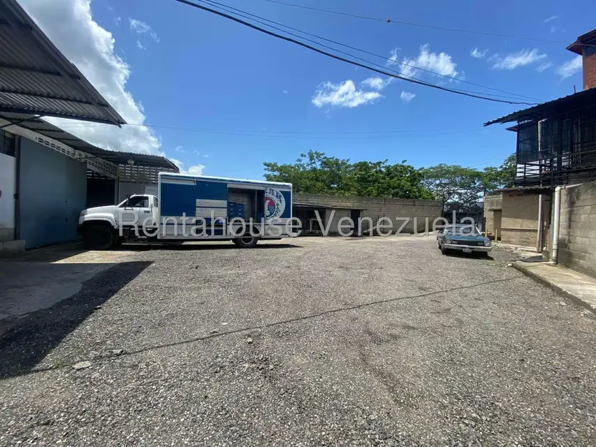 Local Comercial en Venta en La Raiza, Miranda - 4
