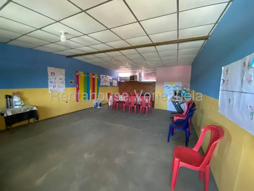 Local Comercial en Venta en La Raiza, Miranda - 43