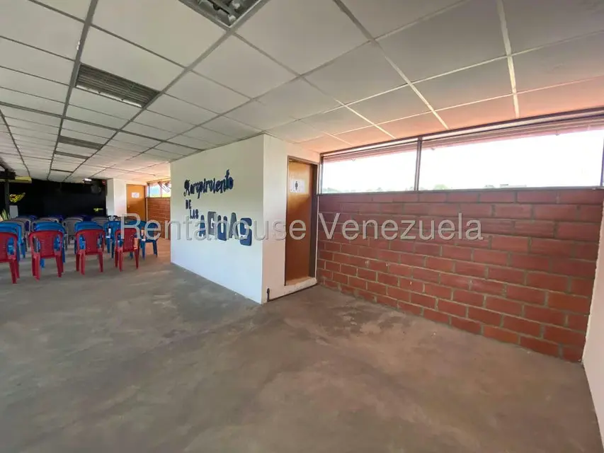 Local Comercial en Venta en La Raiza, Miranda - 48