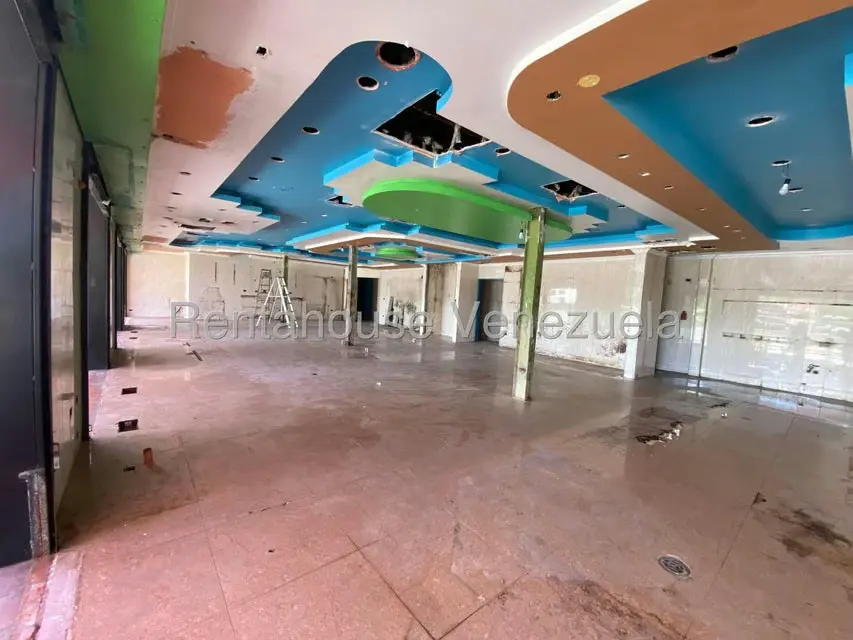 Local Comercial en Venta en La Raiza, Miranda - 68