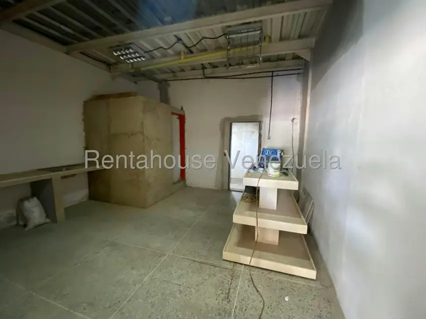 Local Comercial en Venta en La Raiza, Miranda - 75