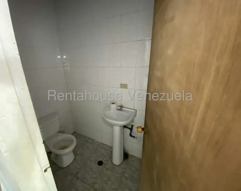 Local Comercial en Venta en La Raiza, Miranda - 81
