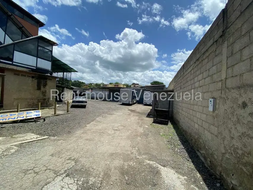 Local Comercial en Venta en La Raiza, Miranda - 9