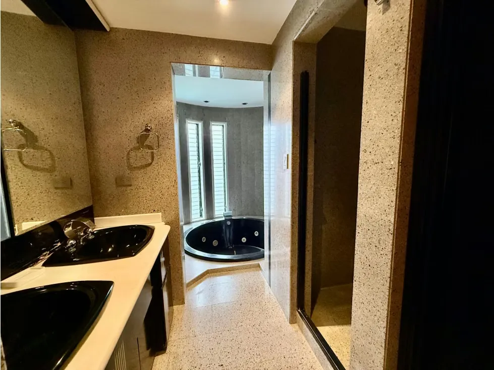Se vende Apto PH 355m² 3h+1s/4b+1s/4p Colinas de Valle Arriba - 25