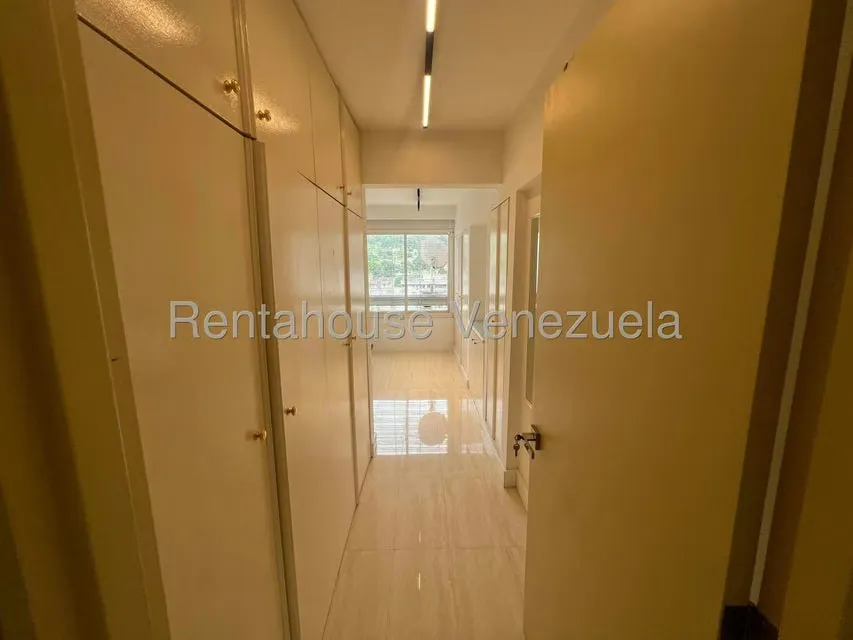 Apartamento (1 Nivel) en Venta en El Cigarral, Distrito Metropolitano - 13