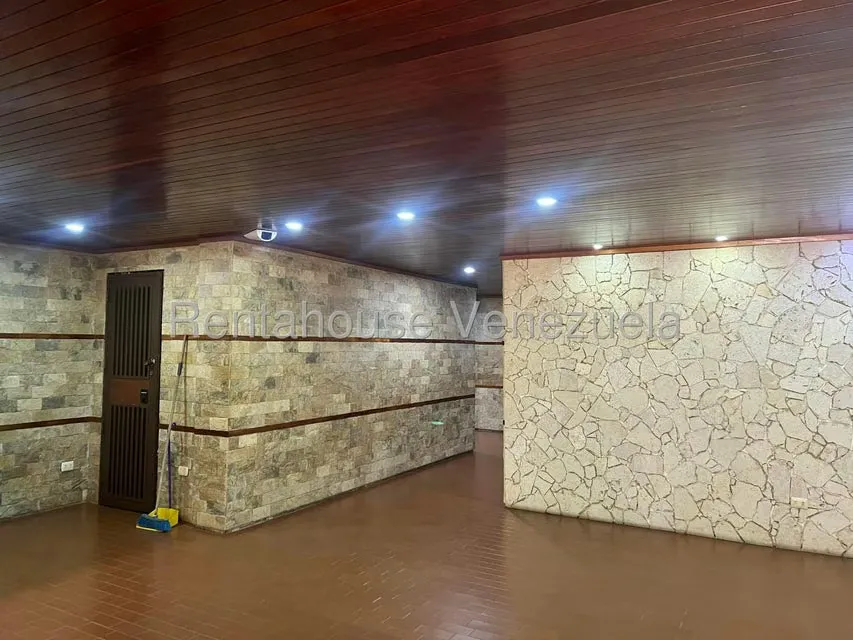 Apartamento (1 Nivel) en Venta en El Cigarral, Distrito Metropolitano - 3