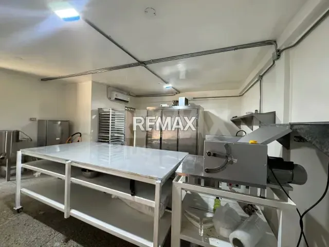 LOCAL COMERCIAL EN AVENIDA 15 DE SIERRA MAESTRA - 4